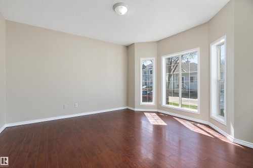 4 1780 Glastonbury Boulevard, Edmonton, AB - Indoor Photo Showing Other Room