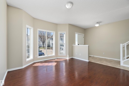 4 1780 Glastonbury Boulevard, Edmonton, AB - Indoor Photo Showing Other Room