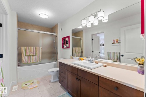 2 Vale Terrace, Fort Saskatchewan, AB - Indoor Photo Showing Bathroom