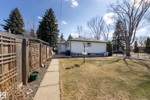 9503 77 Street, Edmonton, AB - Outdoor