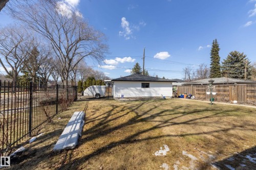 9503 77 Street, Edmonton, AB - Outdoor