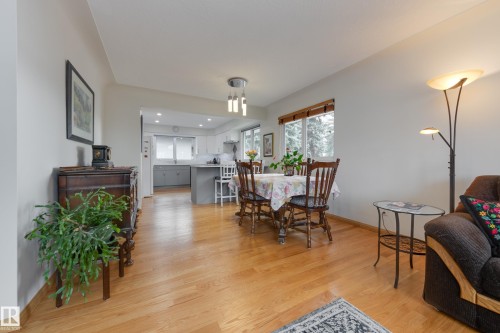 9503 77 Street, Edmonton, AB - Indoor Photo Showing Dining Room