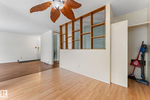 3422 138A Avenue Nw, Edmonton, AB - Indoor Photo Showing Other Room