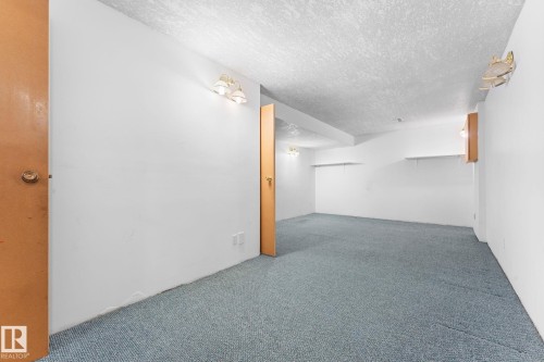 3422 138A Avenue Nw, Edmonton, AB - Indoor Photo Showing Other Room
