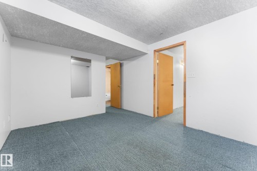 3422 138A Avenue Nw, Edmonton, AB - Indoor Photo Showing Other Room