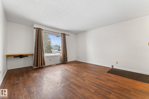 3422 138A Avenue Nw, Edmonton, AB - Indoor Photo Showing Other Room