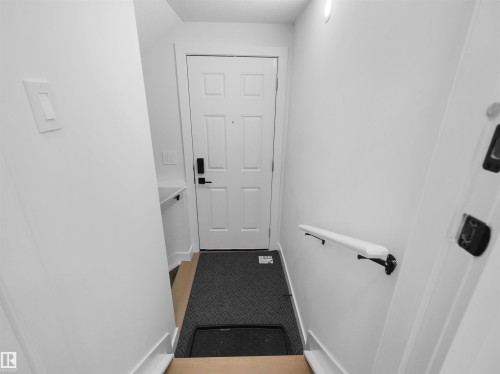 16252 19 Avenue, Edmonton, AB - Indoor Photo Showing Other Room