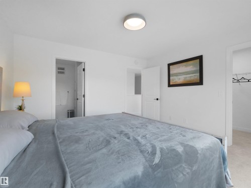 16252 19 Avenue, Edmonton, AB - Indoor Photo Showing Bedroom