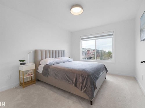 16252 19 Avenue, Edmonton, AB - Indoor Photo Showing Bedroom