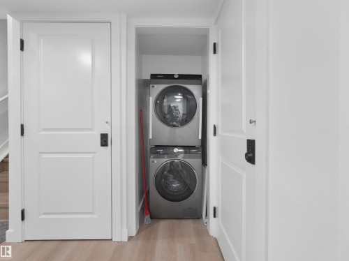 16252 19 Avenue, Edmonton, AB - Indoor Photo Showing Laundry Room