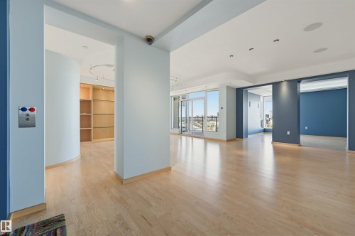 901 10035 Saskatchewan Drive, Edmonton, AB - Indoor