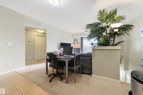 5 840 156 Street, Edmonton, AB - Indoor Photo Showing Office