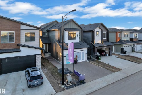 8922 Mayday Way, Edmonton, AB - Outdoor