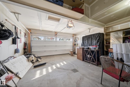 1234 Daniels Crescent, Edmonton, AB - Indoor Photo Showing Garage