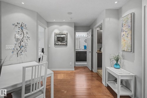 210 2204 44 Avenue, Edmonton, AB - Indoor Photo Showing Other Room