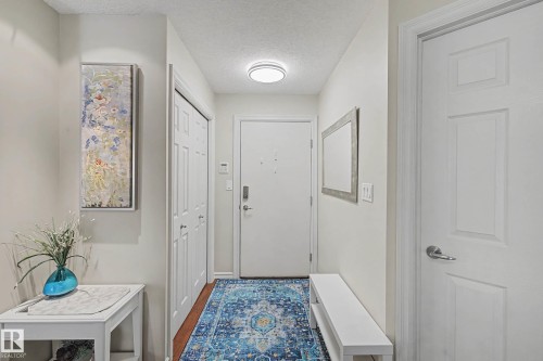 210 2204 44 Avenue, Edmonton, AB - Indoor Photo Showing Other Room