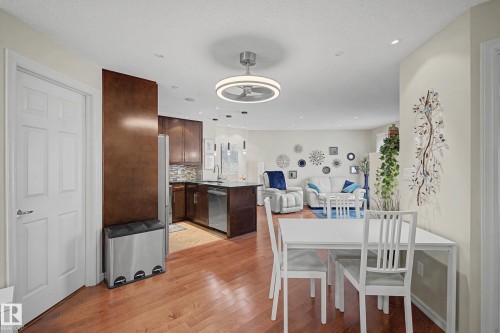 210 2204 44 Avenue, Edmonton, AB - Indoor