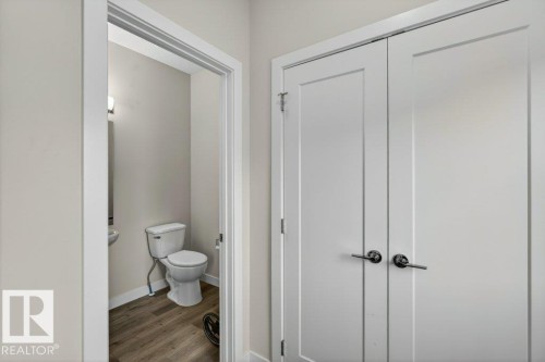 5052 Chappelle Road, Edmonton, AB - Indoor Photo Showing Bathroom