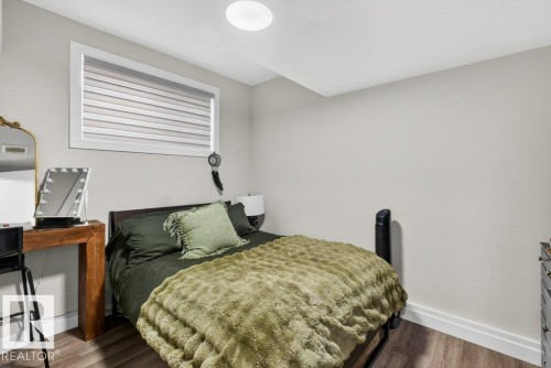 5052 Chappelle Road, Edmonton, AB - Indoor Photo Showing Bedroom