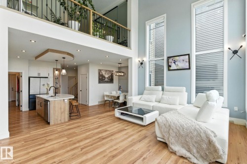1048 Goldfinch Way, Edmonton, AB - Indoor