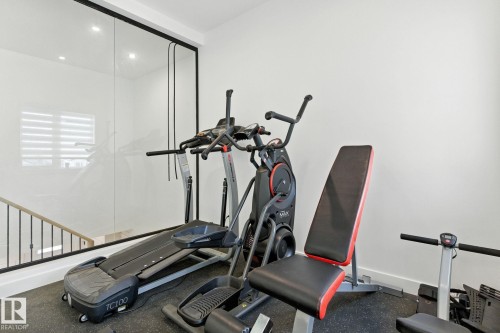 1048 Goldfinch Way, Edmonton, AB - Indoor Photo Showing Gym Room