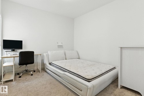 1048 Goldfinch Way, Edmonton, AB - Indoor