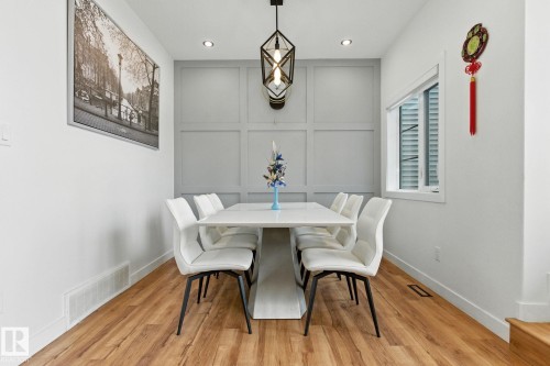 1048 Goldfinch Way, Edmonton, AB - Indoor Photo Showing Dining Room