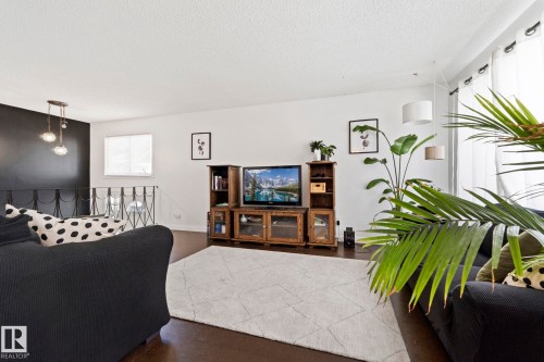 12210 92 Street, Edmonton, AB - Indoor