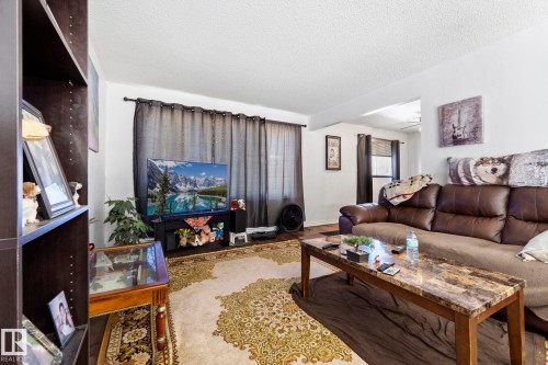 12210 92 Street, Edmonton, AB - Indoor Photo Showing Living Room