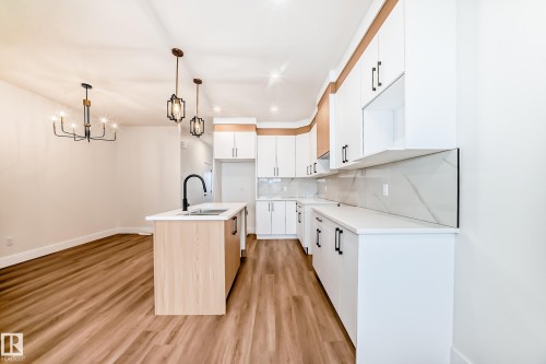 100 Elliott Wynd, Fort Saskatchewan, AB - Indoor Photo Showing Kitchen