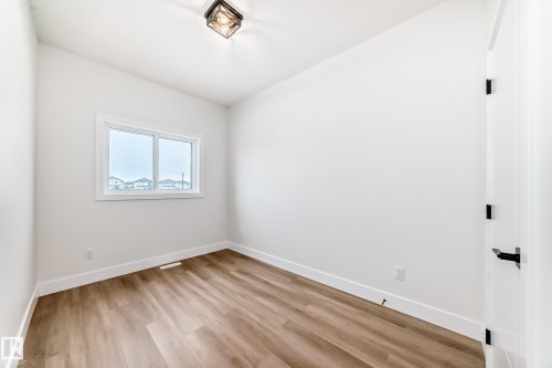 100 Elliott Wynd, Fort Saskatchewan, AB - Indoor Photo Showing Other Room