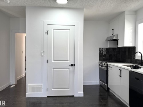 12948 116 Street, Edmonton, AB - Indoor Photo Showing Kitchen