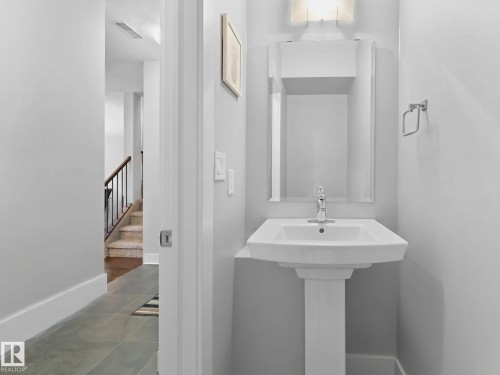 #13 11518 76 Av Nw, Edmonton, AB - Indoor Photo Showing Bathroom