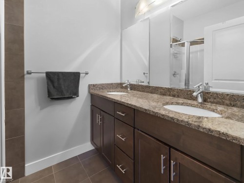 #13 11518 76 Av Nw, Edmonton, AB - Indoor Photo Showing Bathroom