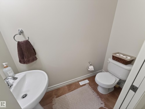 15 Spring Link, Spruce Grove, AB - Indoor Photo Showing Bathroom
