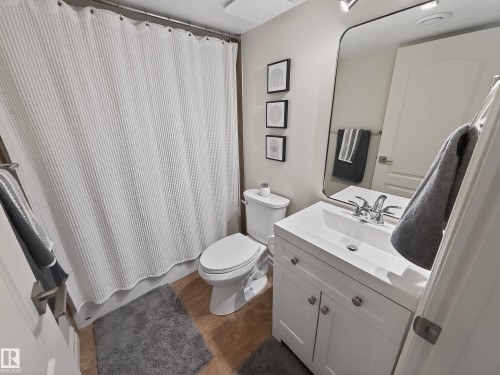 15 Spring Link, Spruce Grove, AB - Indoor Photo Showing Bathroom