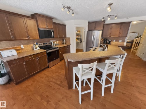 15 Spring Link, Spruce Grove, AB - Indoor Photo Showing Kitchen With Double Sink