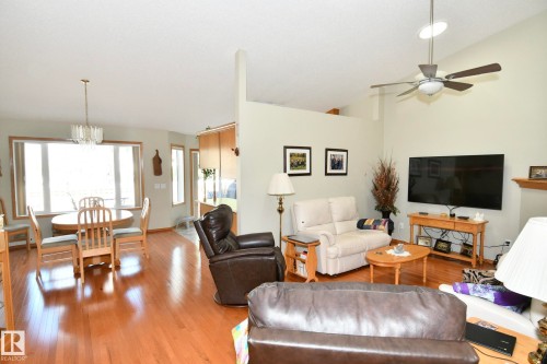 103 Lakeside Place, Leduc, AB - Indoor Photo Showing Living Room