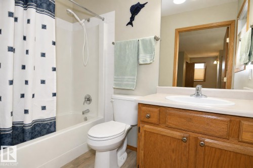 103 Lakeside Place, Leduc, AB - Indoor Photo Showing Bathroom
