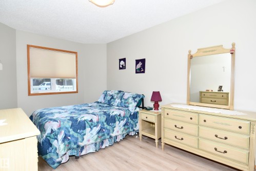 103 Lakeside Place, Leduc, AB - Indoor Photo Showing Bedroom