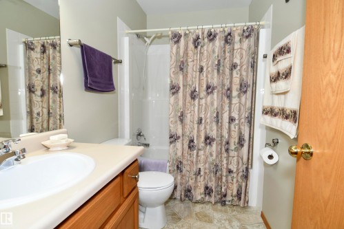 103 Lakeside Place, Leduc, AB - Indoor Photo Showing Bathroom
