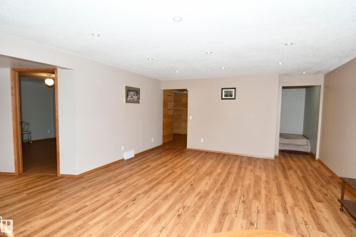 103 Lakeside Place, Leduc, AB - Indoor Photo Showing Other Room