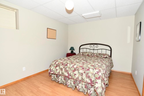 103 Lakeside Place, Leduc, AB - Indoor Photo Showing Bedroom
