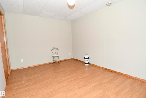 103 Lakeside Place, Leduc, AB - Indoor Photo Showing Other Room