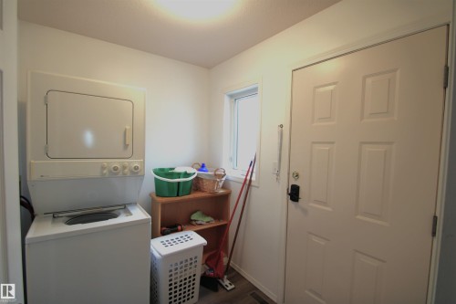 4834 49 Ave, St. Paul Town, AB - Indoor Photo Showing Laundry Room
