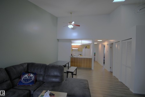 4834 49 Ave, St. Paul Town, AB - Indoor Photo Showing Living Room