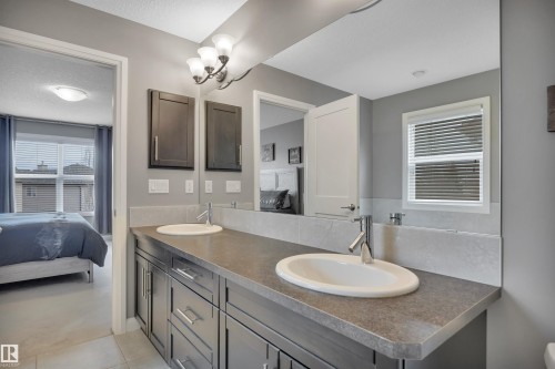 287 Sheppard Circle, Leduc, AB - Indoor Photo Showing Bathroom