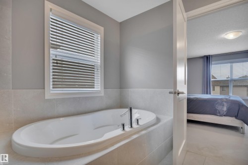 287 Sheppard Circle, Leduc, AB - Indoor Photo Showing Bathroom