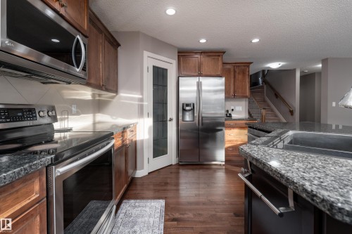 6811 19 Avenue, Edmonton, AB - Indoor Photo Showing Kitchen With Double Sink
