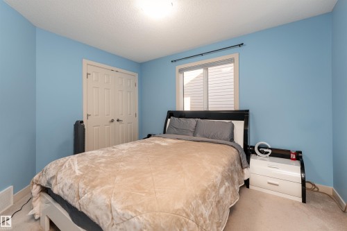 6811 19 Avenue, Edmonton, AB - Indoor Photo Showing Bedroom